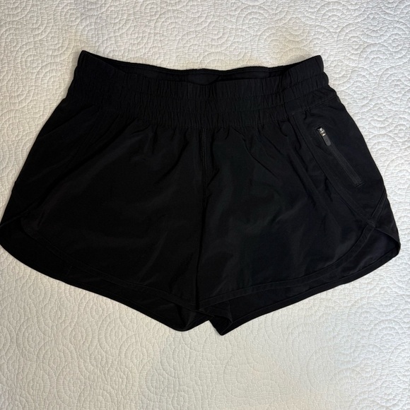lululemon athletica Women's black trackers  Shorts size 10 - Picture 3 of 8